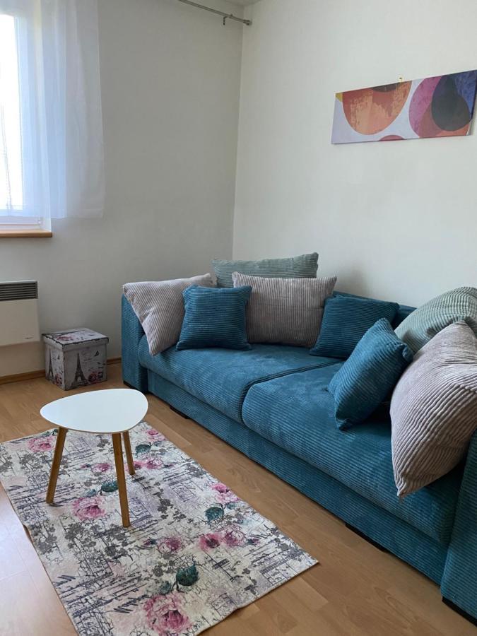 Apartment Dony Доновали Екстериор снимка