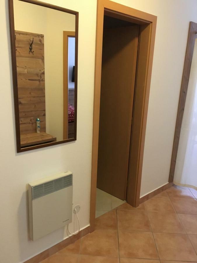 Apartment Dony Доновали Екстериор снимка